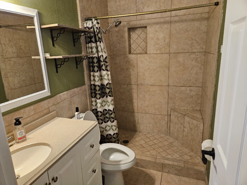 1605 S 12th Ave - Photo 3 of 12