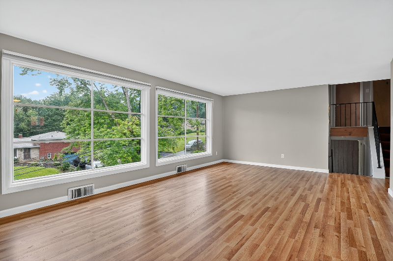 5849 Wilson Dr - Photo 3 of 10