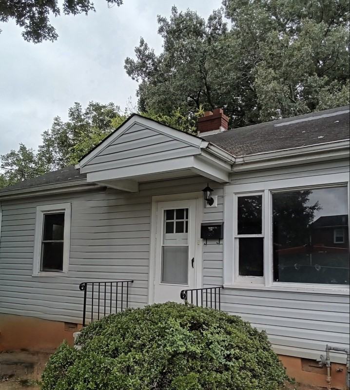 1555 Myrtle Ave - Photo 2 of 9