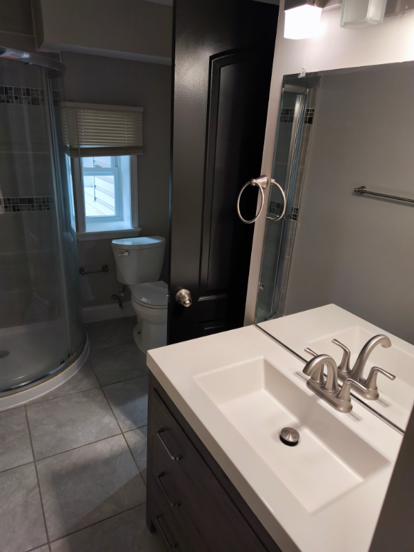 1932 Bank St - Photo 5 of 9