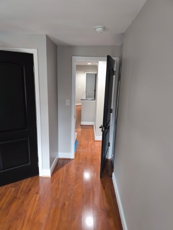 1932 Bank St - Photo 6 of 9