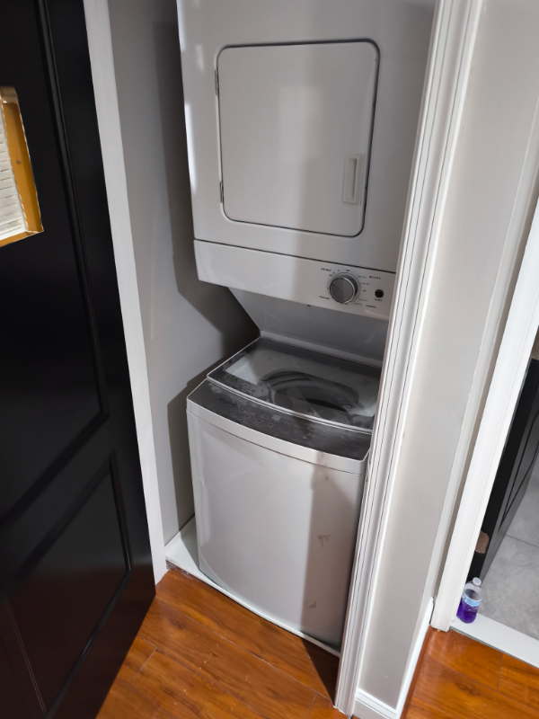 1932 Bank St - Photo 7 of 9