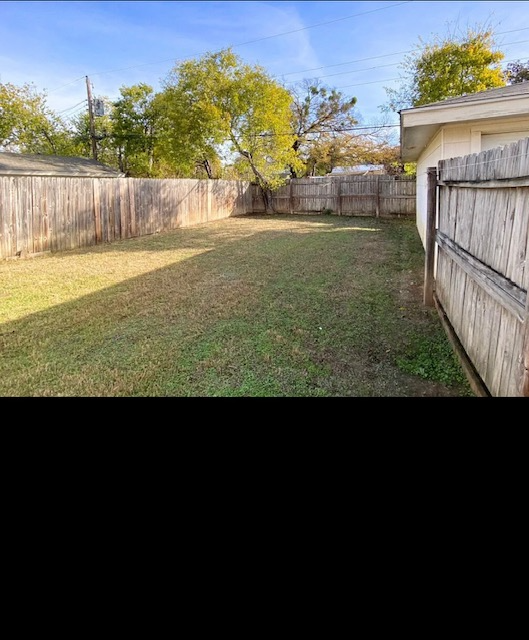 2513 Normont Cir - Photo 4 of 6