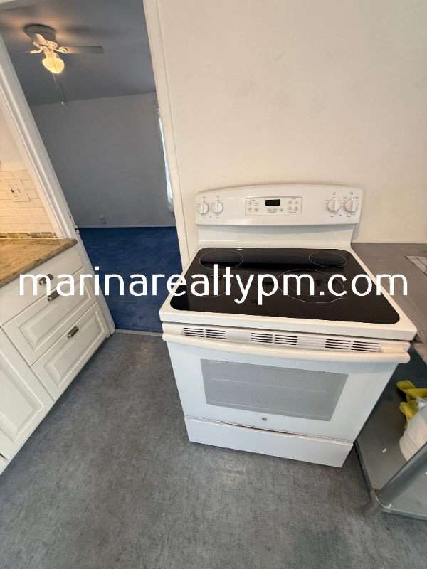 1716 Marin St #B - Photo 7 of 28