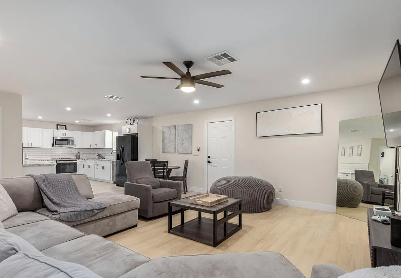 6908 W Wanda Lynn Ln - Photo 3 of 9