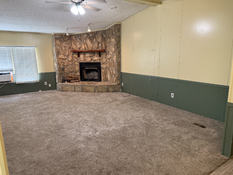 6811 Mims Ct - Photo 3 of 20