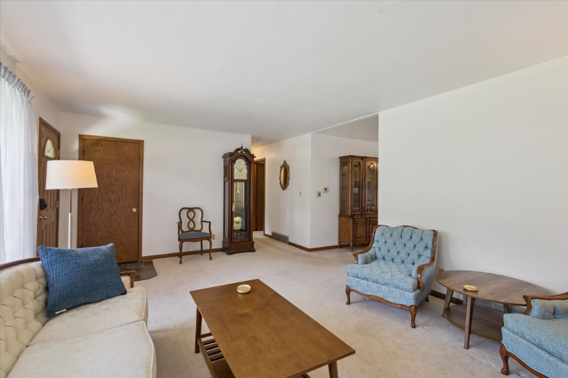 206 Highfield Rd - Photo 3 of 20