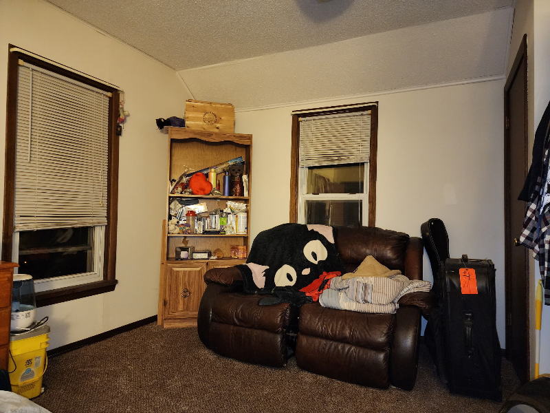 216 1st St - Photo 3 of 11