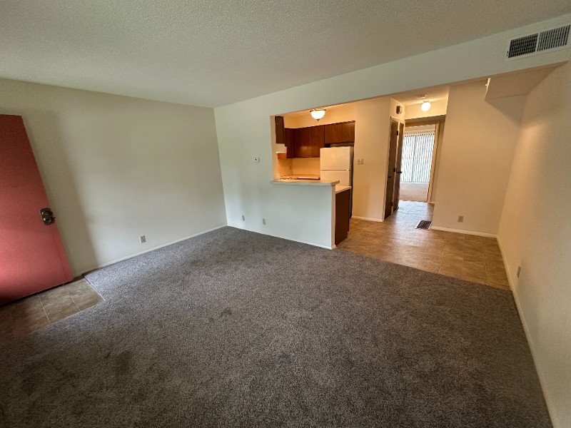 622 Cumberland Dr #622 - Photo 2 of 13