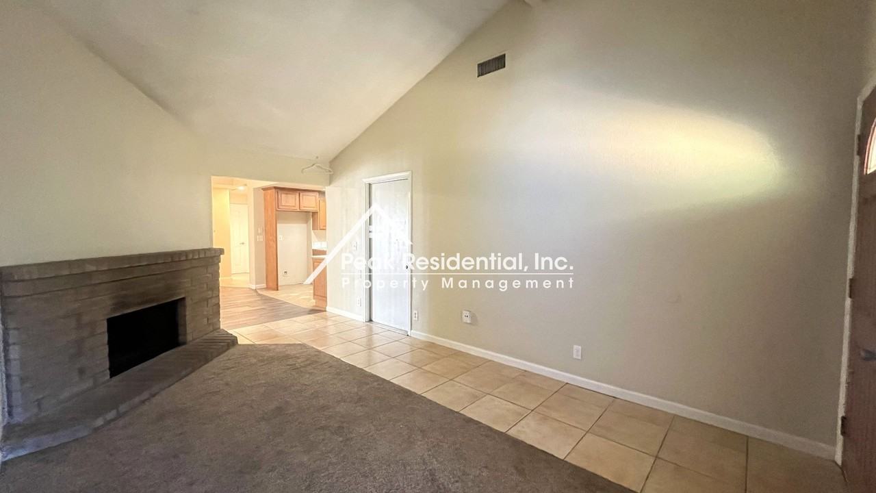 4978 Saddlerock Way - Photo 3 of 18