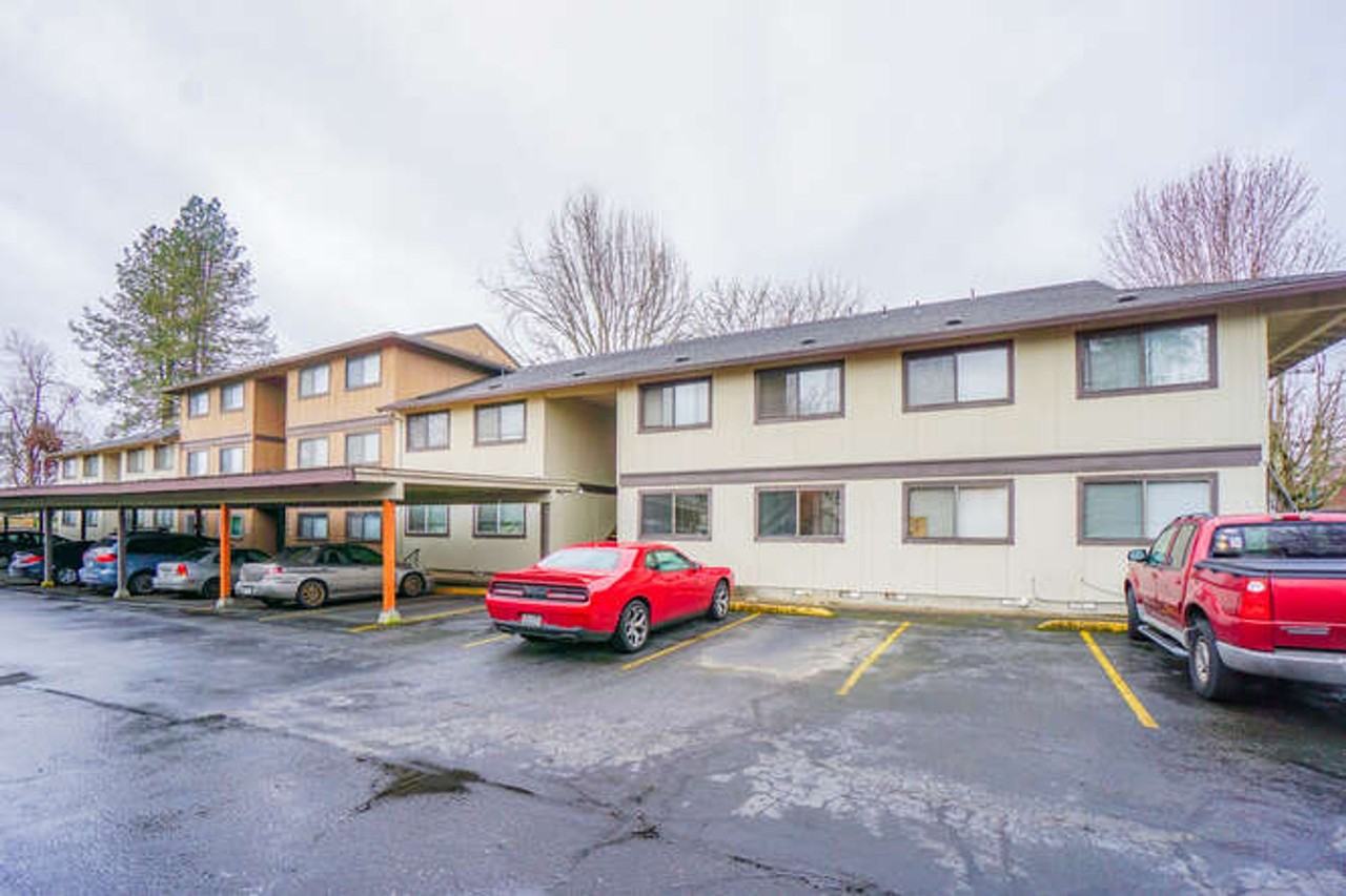 Hidden Pines Apartments - Photo 2 of 28