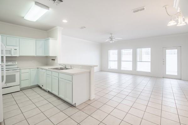 15110 Leeward Drive #303 - Photo 4 of 24