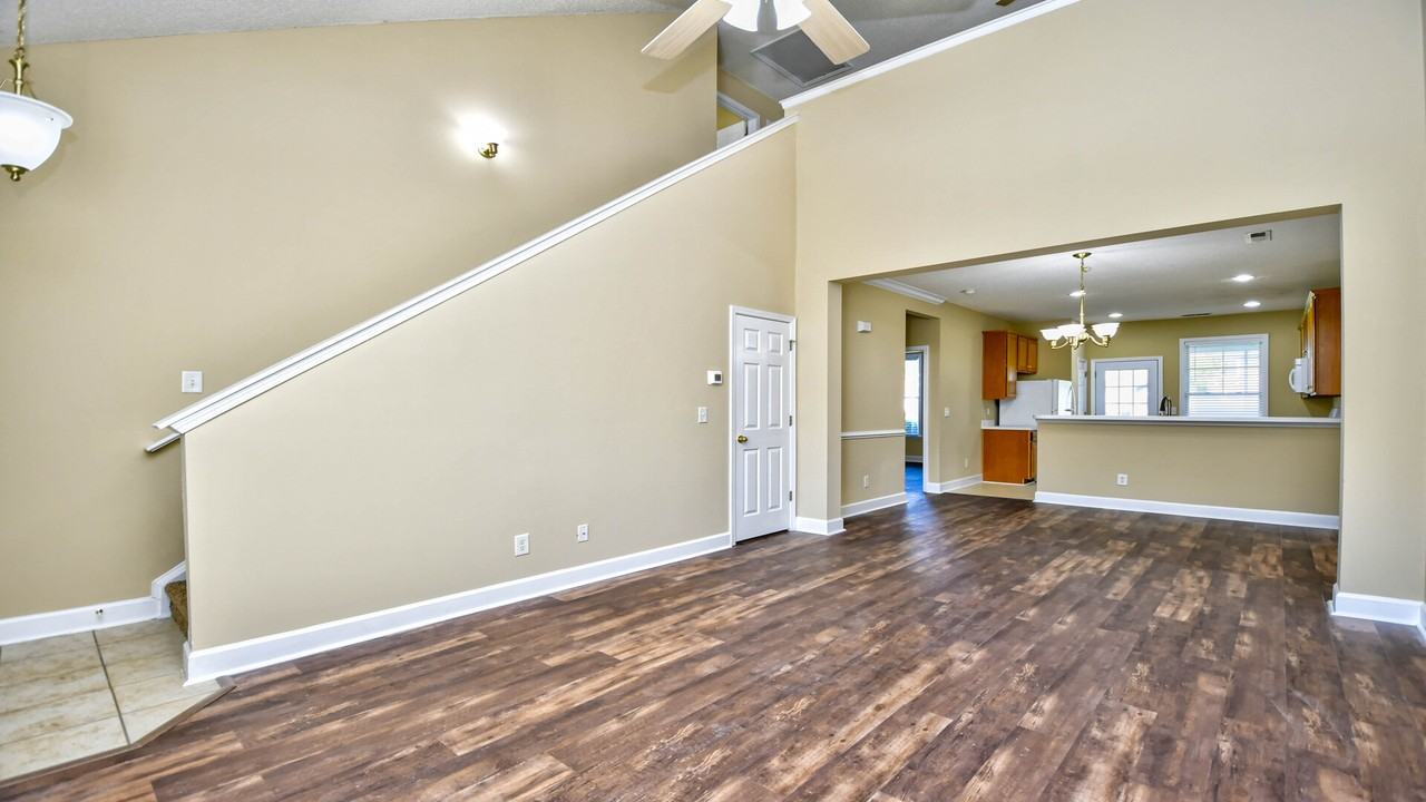 6172 Catalina Dr #214 - Photo 5 of 28