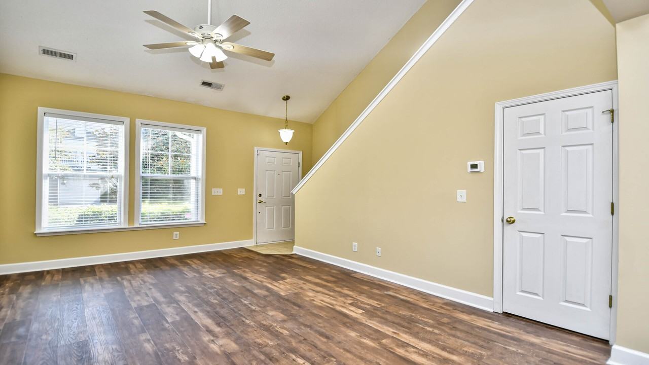 6172 Catalina Dr #214 - Photo 6 of 28