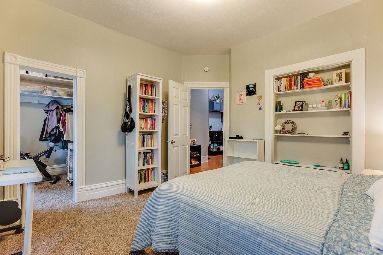 138 Isabel St W #2 - Photo 6 of 13