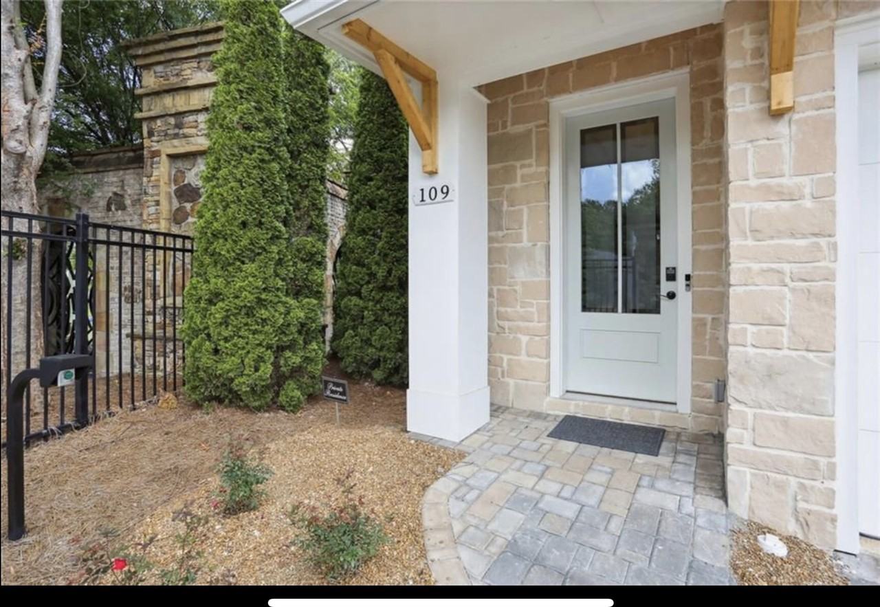 109 Village Green Ave #NA - Photo 2 of 45