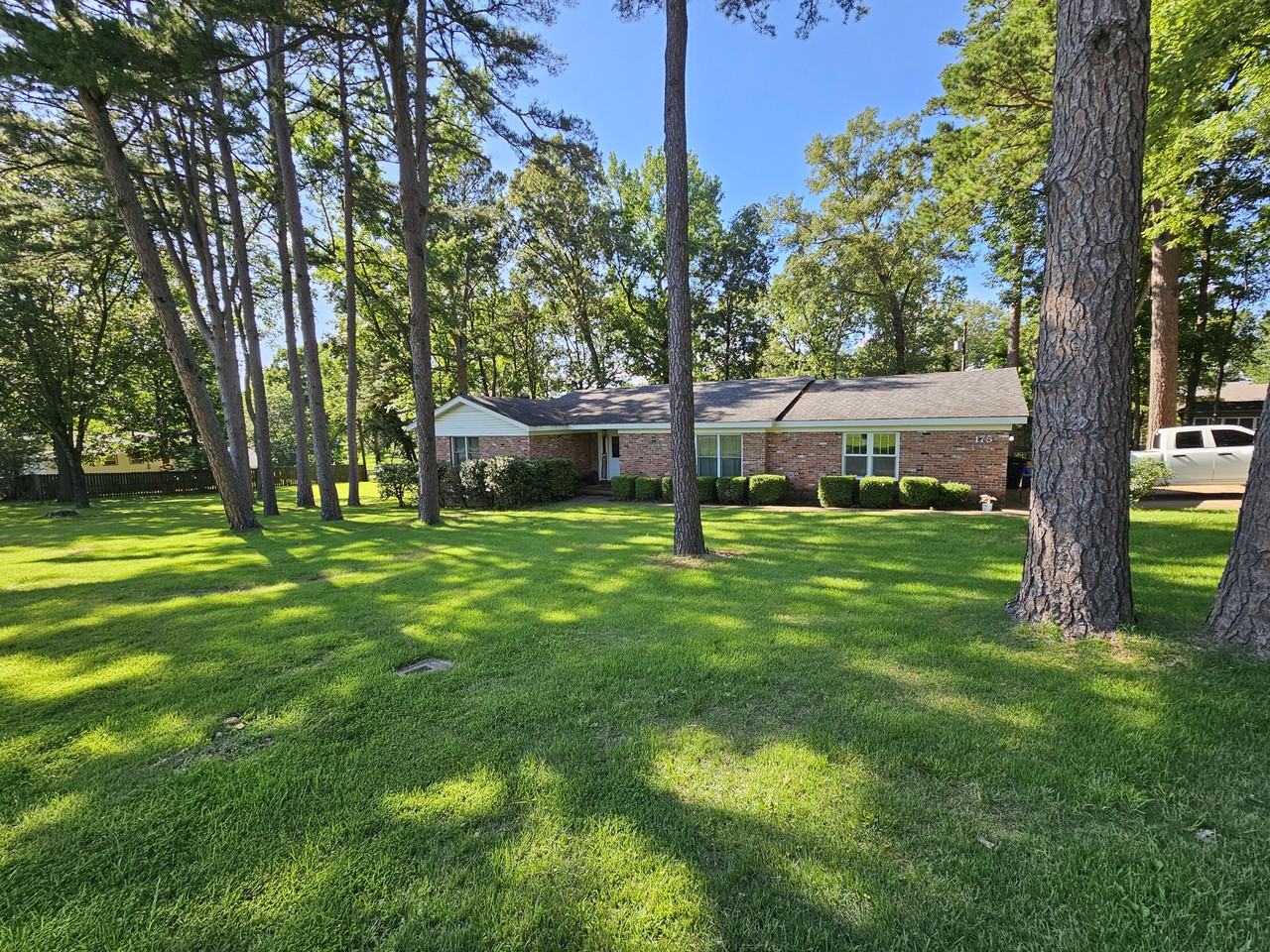 175 Bluff View Dr #NA - Photo 2 of 26