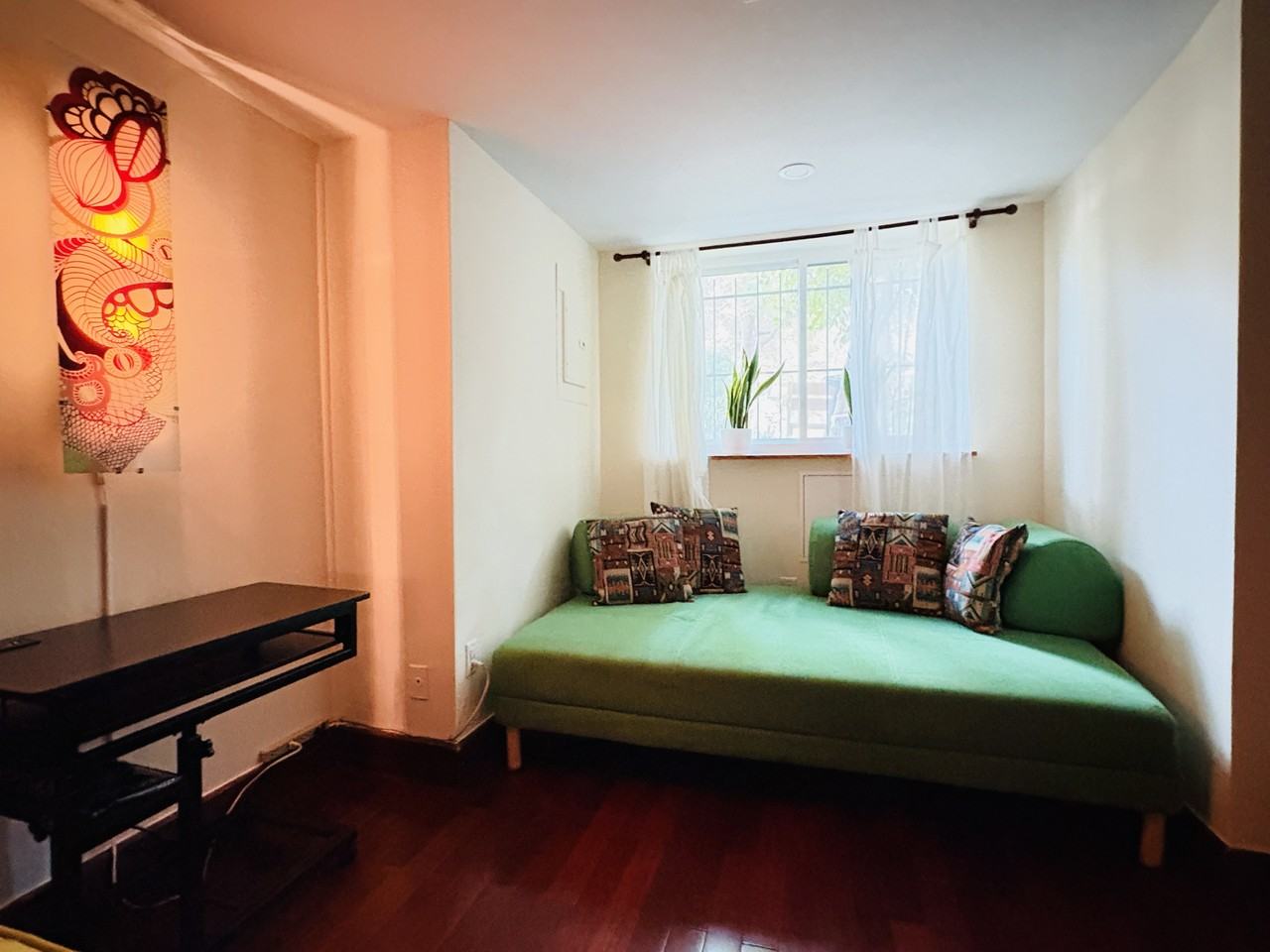 1229 Girard St Nw - Photo 3 of 19