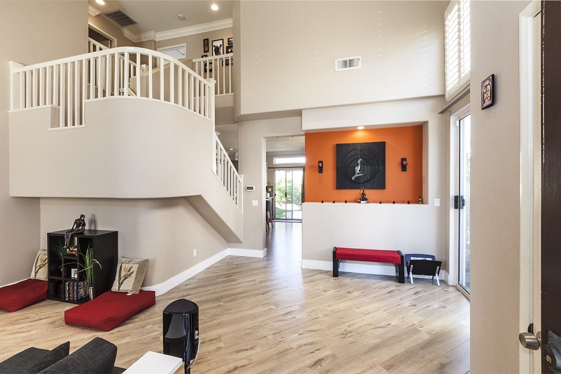 725 Roscoe St #NA - Photo 7 of 37