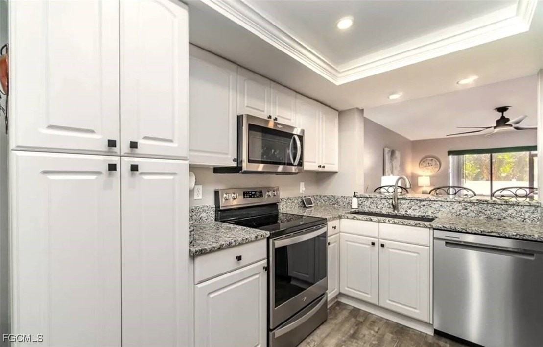 5255 Coronado Pkwy Apt 2 #2 - Photo 4 of 40