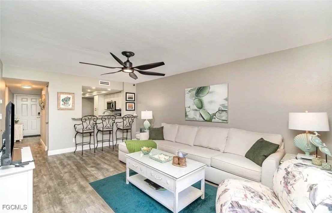 5255 Coronado Pkwy Apt 2 #2 - Photo 5 of 40