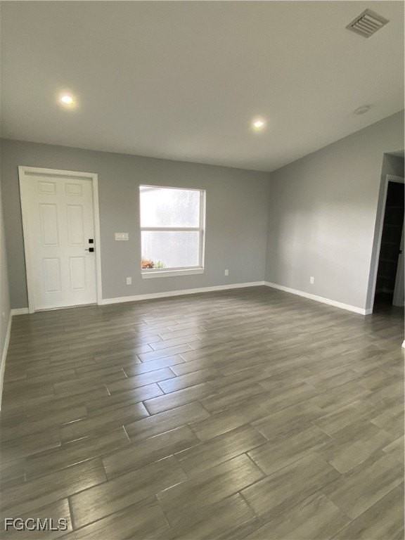 3010 67th St W - Photo 4 of 16