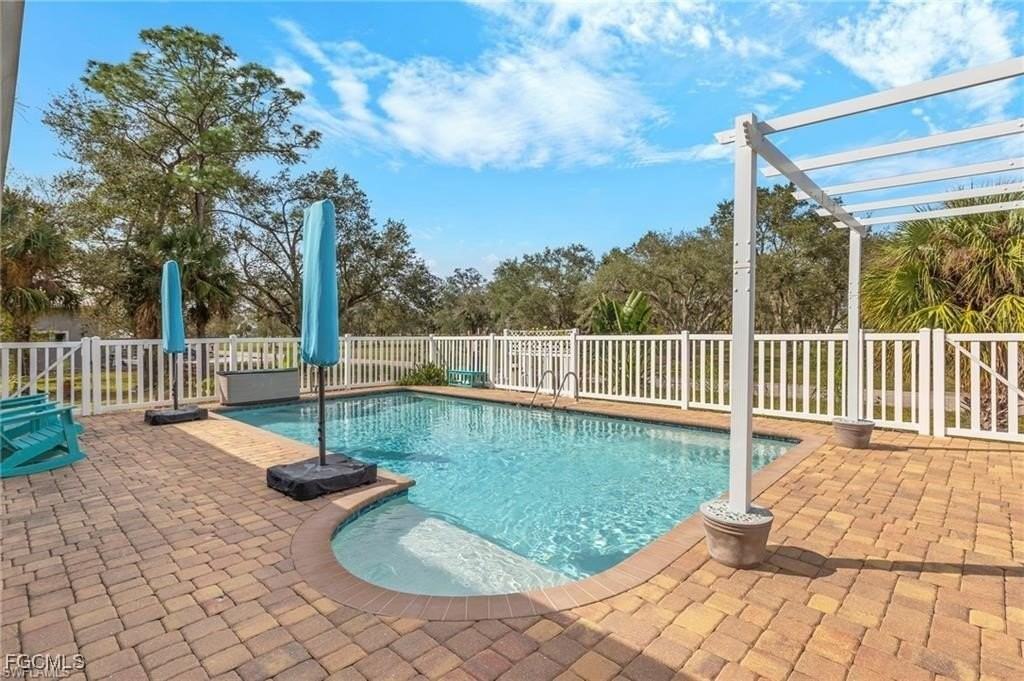 6840 Cadet Ave - Photo 5 of 16