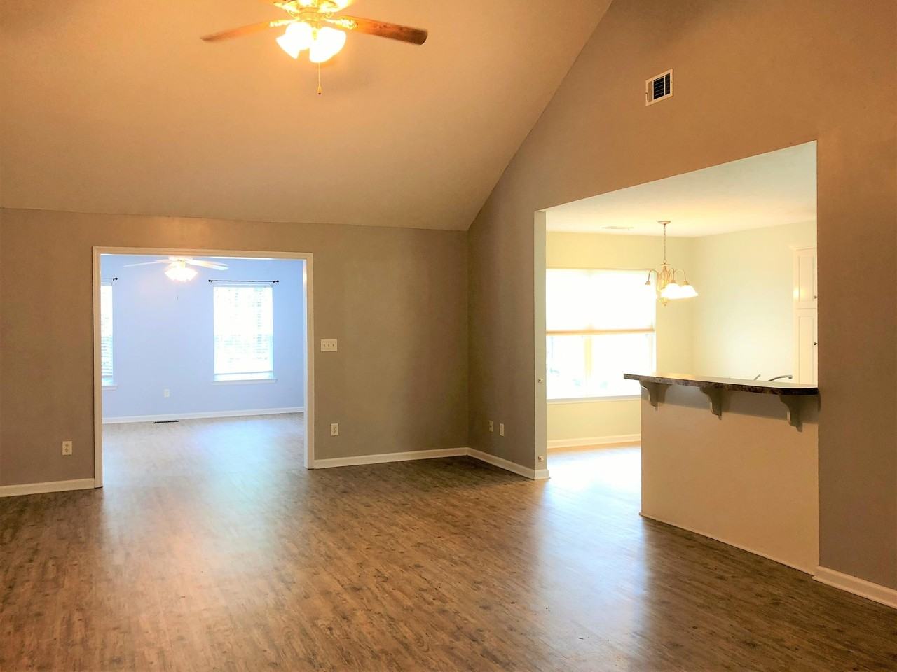 122 Goudy Ct - Photo 6 of 30