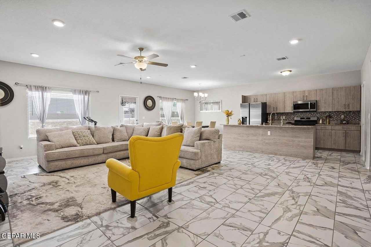 14816 William Meshel Drive - Photo 5 of 29