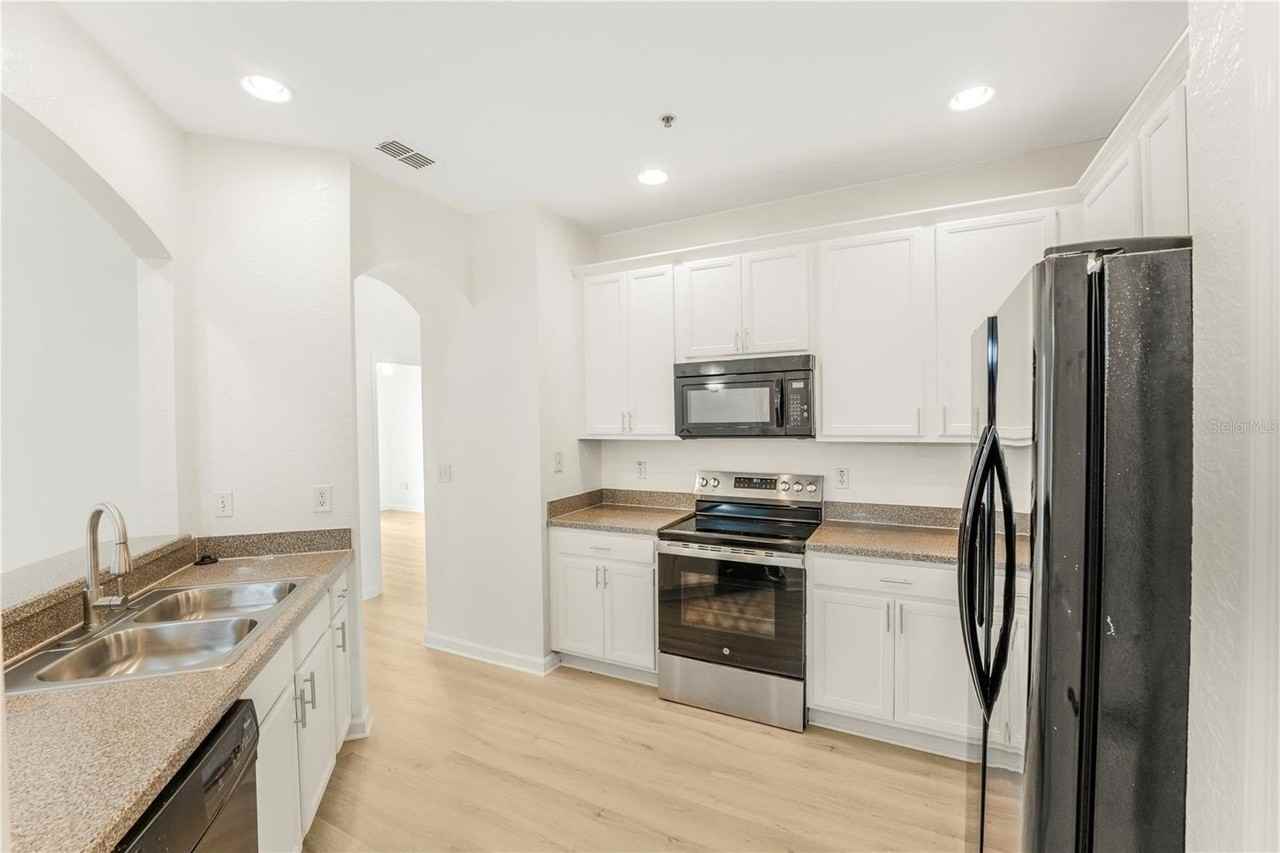 3351 Whitestone Cir #304 - Photo 5 of 19