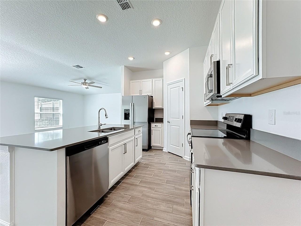 790 Citrus Reserve Blvd - Photo 2 of 50