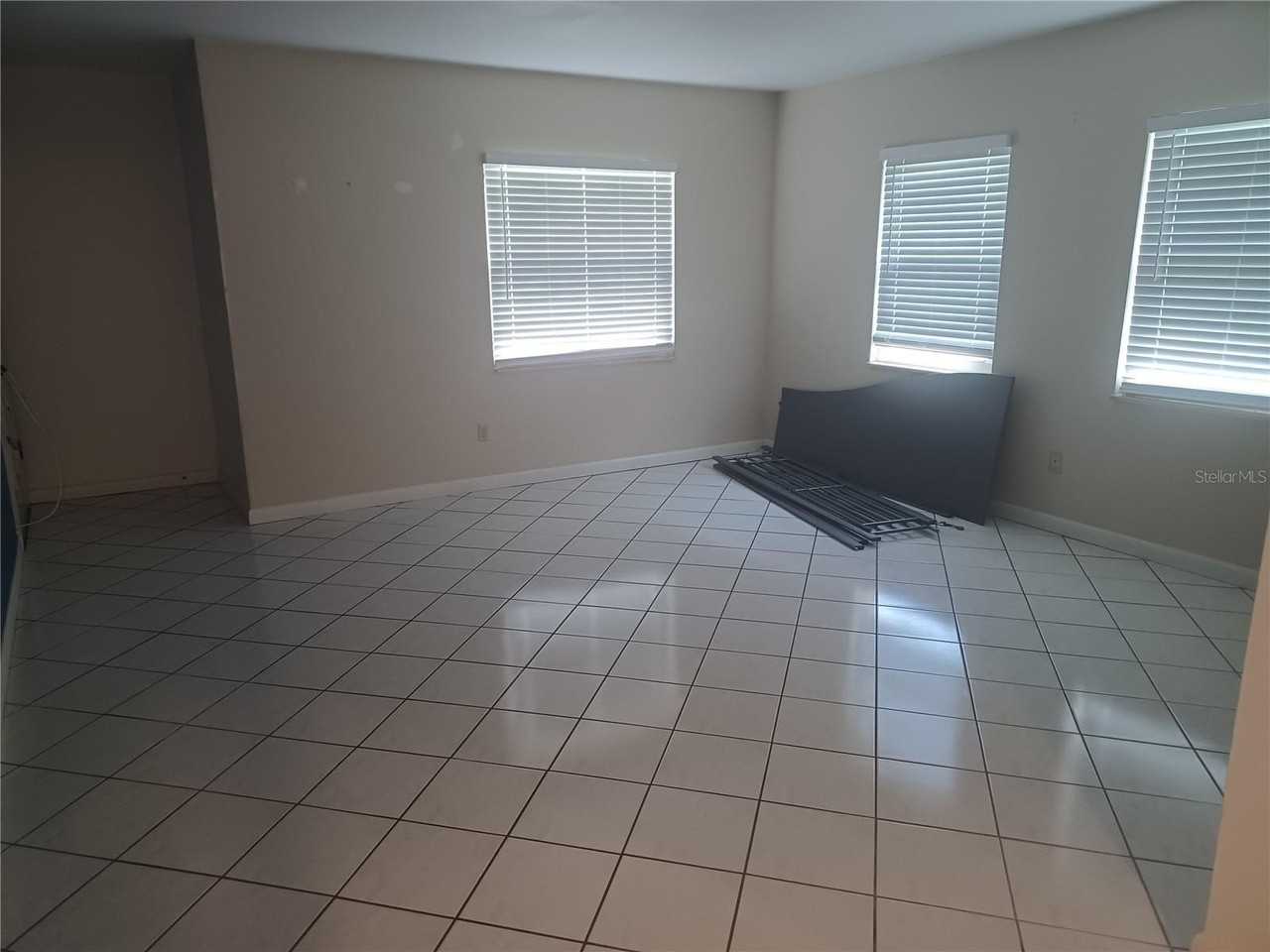 4201 Parkside Dr - Photo 3 of 9