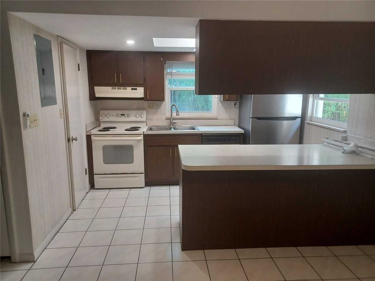 4201 Parkside Dr - Photo 5 of 9