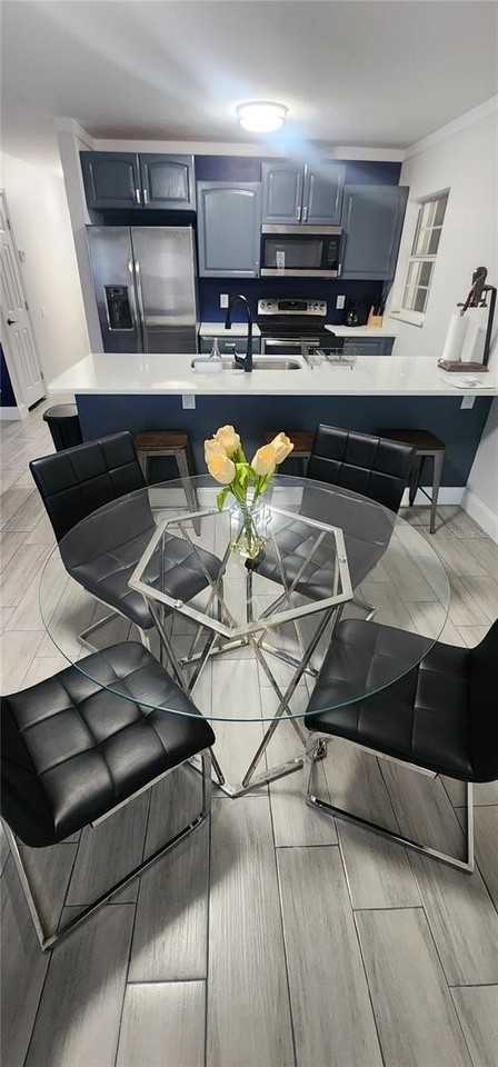 4306 W La Salle St - Photo 6 of 18