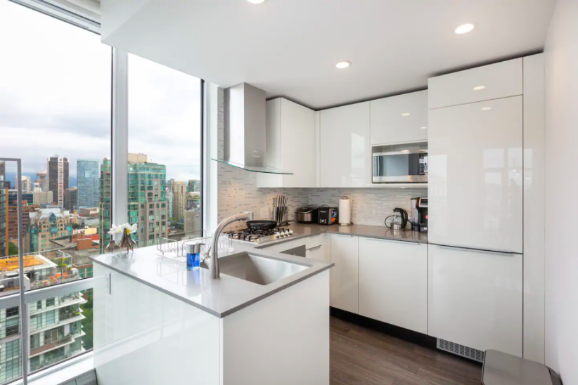 1283 Howe Street #27xx - Photo 5 of 17