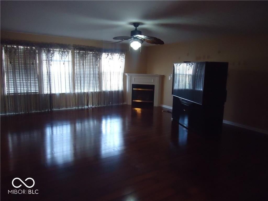 5077 Gunston Ln - Photo 4 of 24