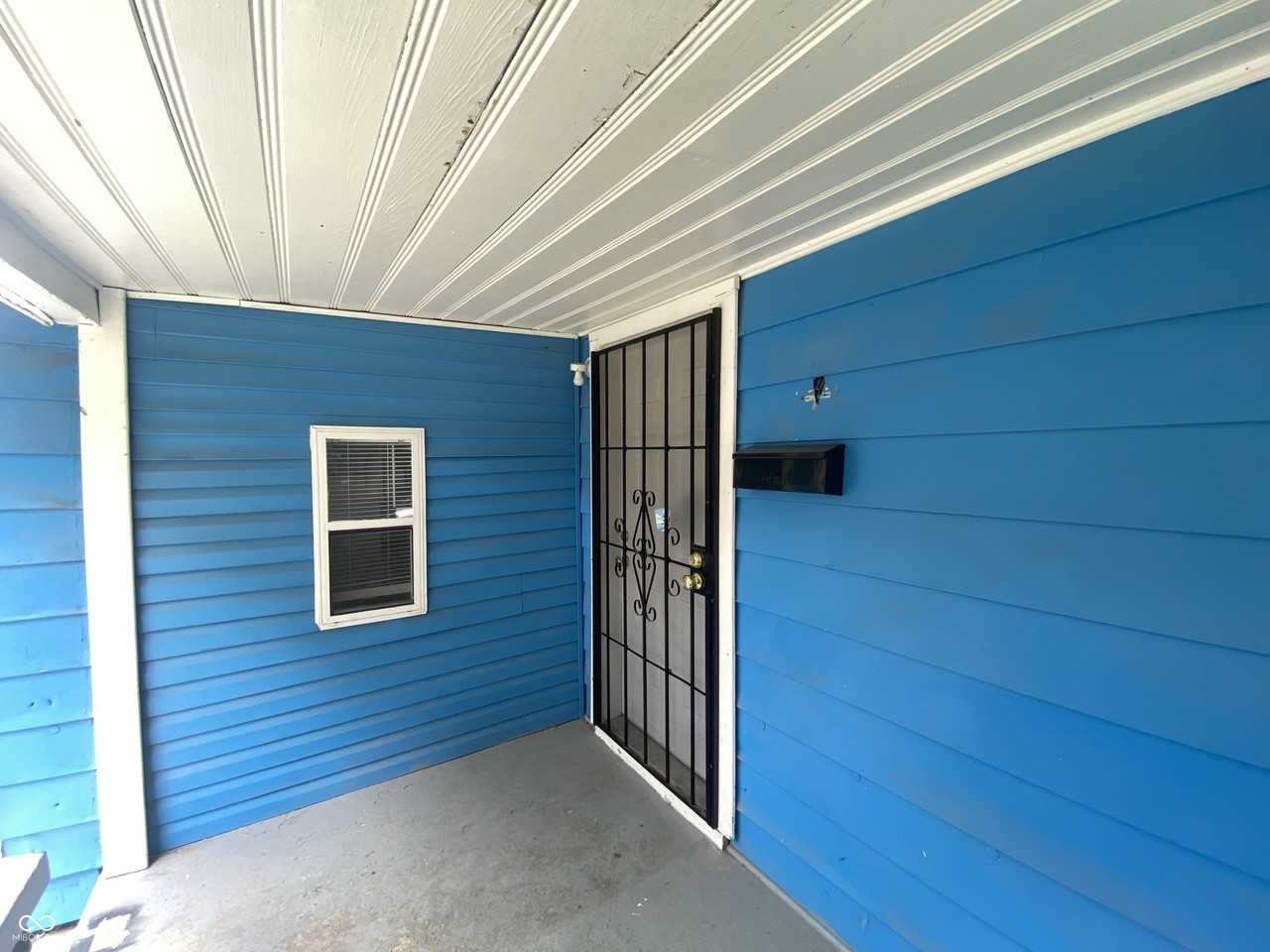 402 N Bradley Ave - Photo 4 of 21