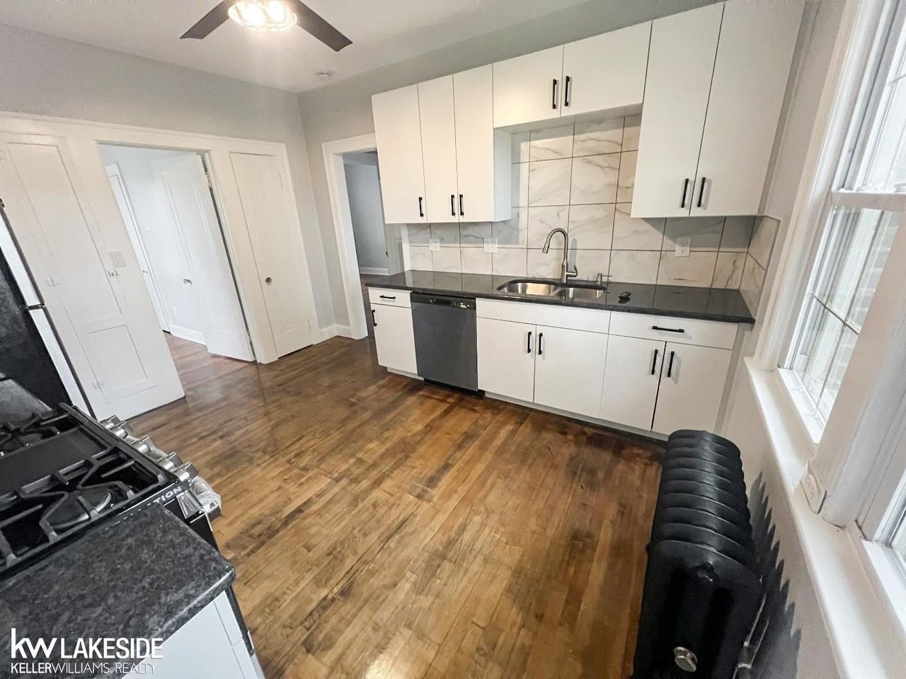 645 Neff Rd - Photo 5 of 12