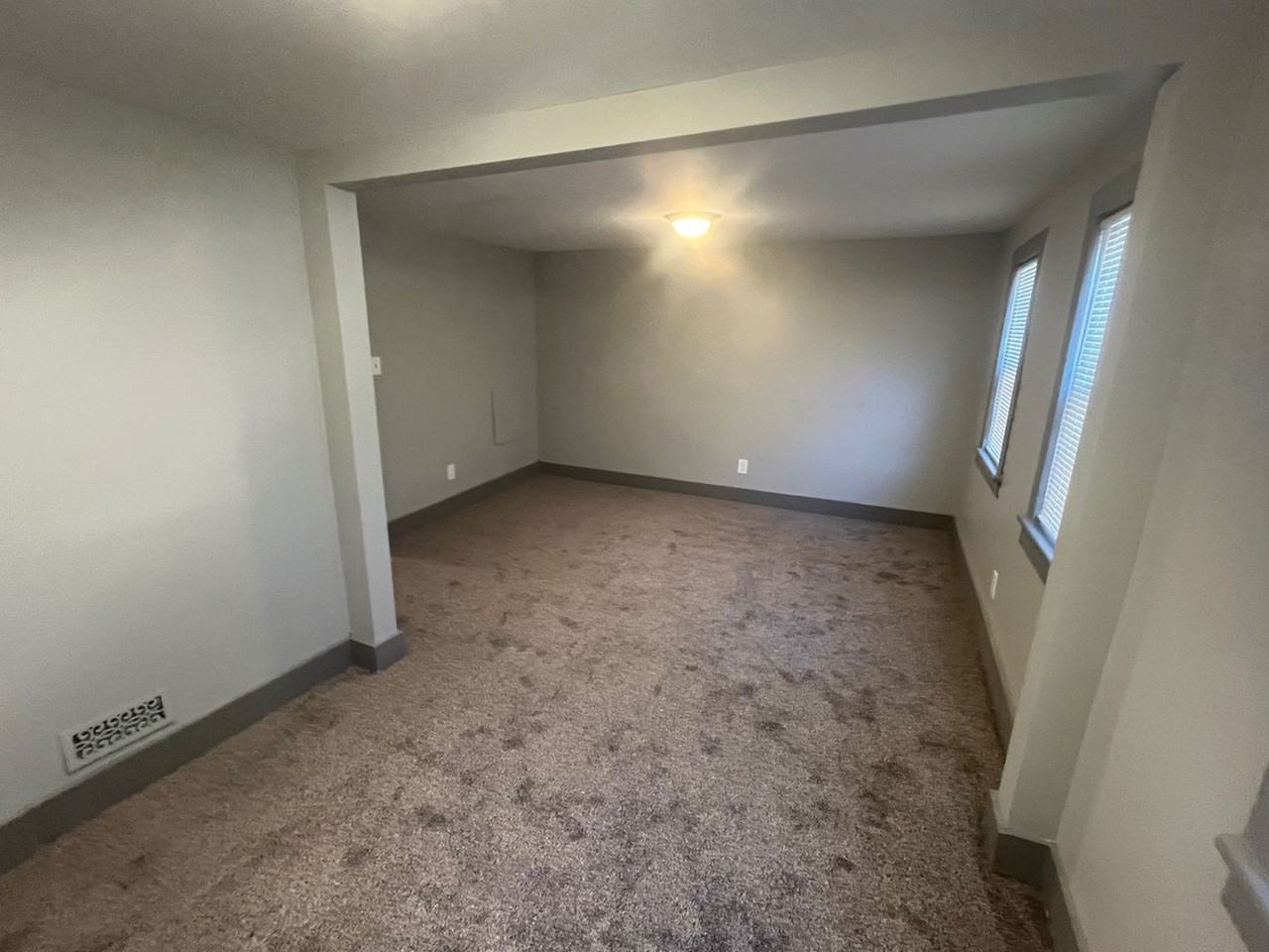 229 W Orchard St - Photo 2 of 19