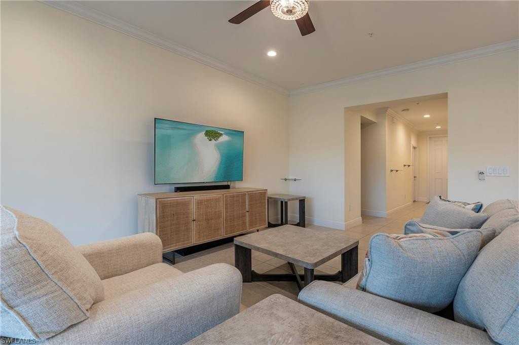 6954 Avalon Cir #702 - Photo 6 of 40