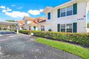 featured image of 5425 Worthington Ln #103