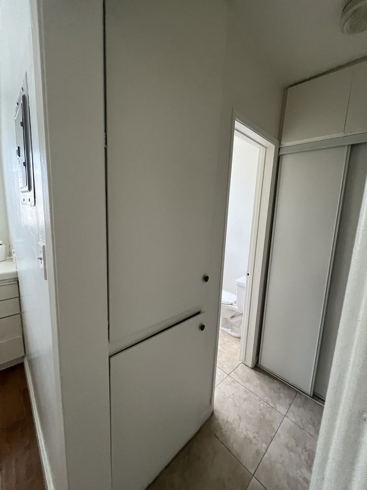 6939 Hazeltine Avenue - Photo 3 of 10