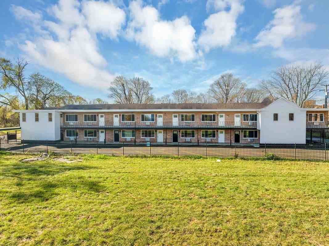 44 Highland St ##5 - Photo 3 of 5