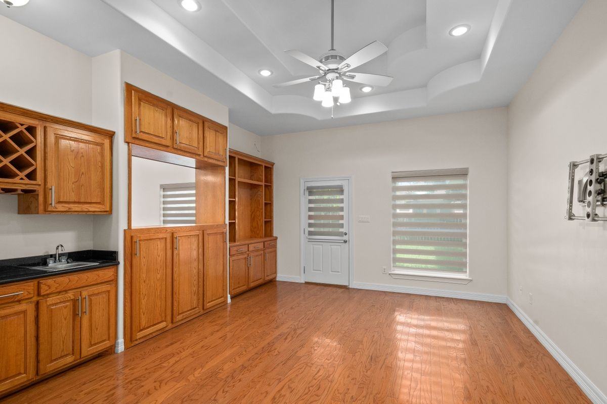2512 Calle Madrid St - Photo 3 of 12