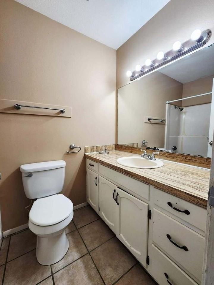 422 W Pecan Ave - Photo 6 of 6