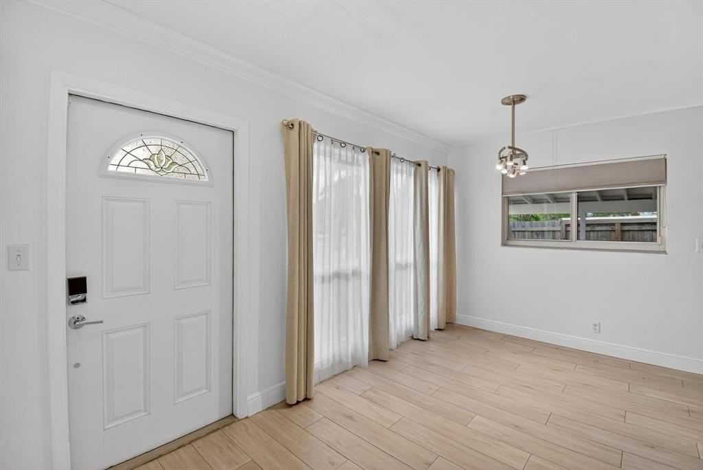 1606 Northeast 15th Avenue #1606 - Photo 4 of 33