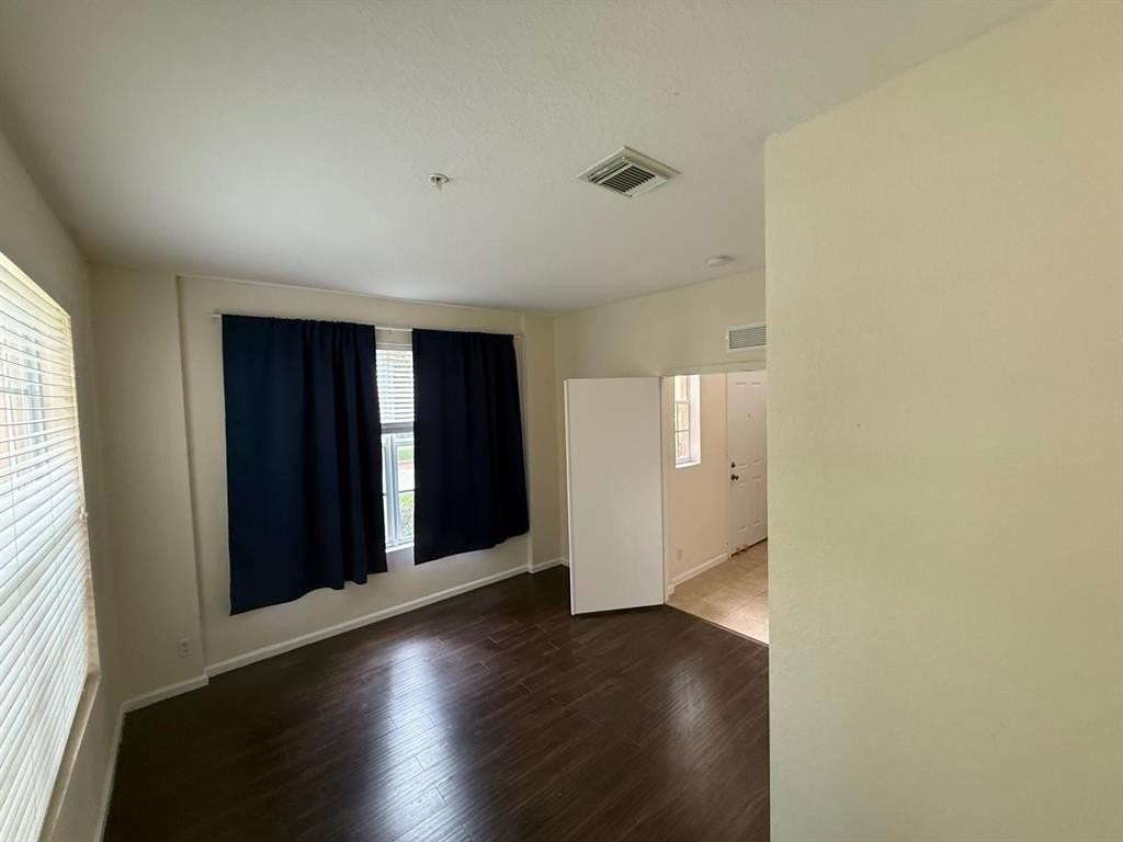 4573 Danson Way - Photo 7 of 31