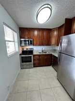 305 Ne 16th St #B7 - Photo 1 of 1