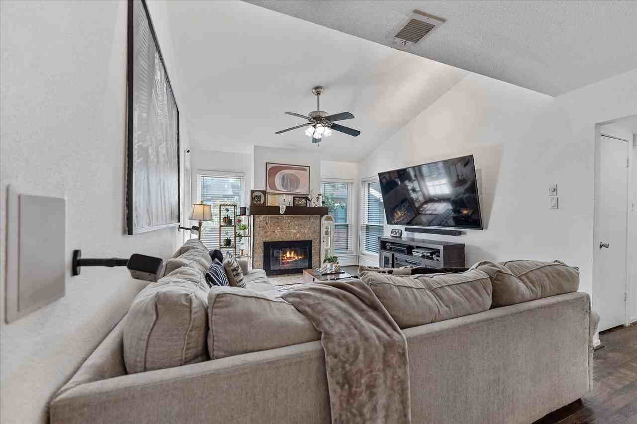 1201 Bering Dr - Photo 7 of 39