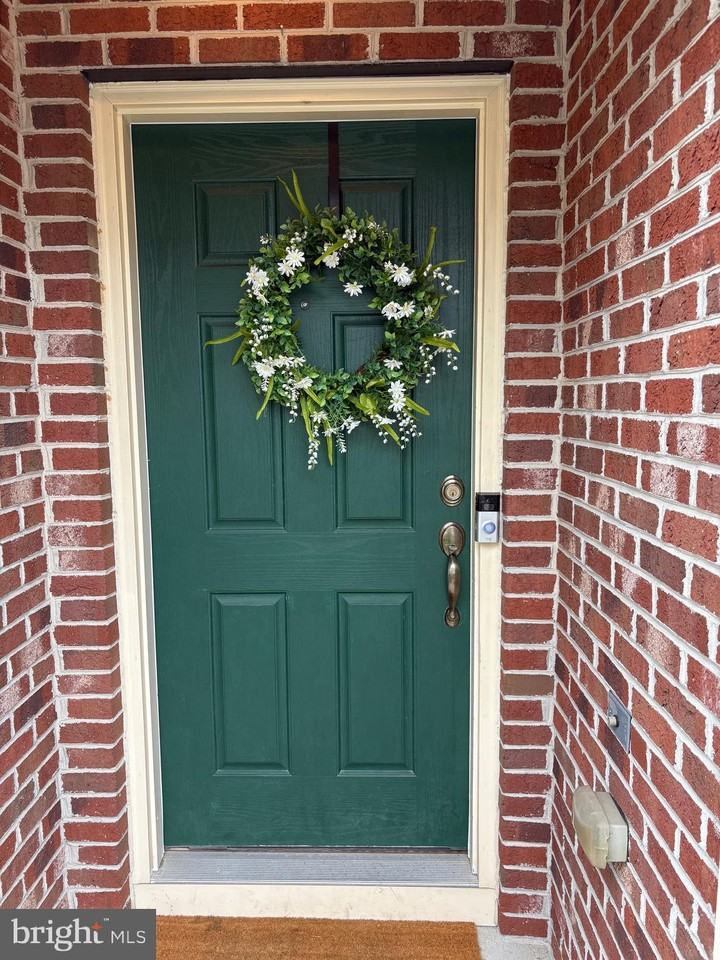 15629 John Diskin Cir - Photo 2 of 50